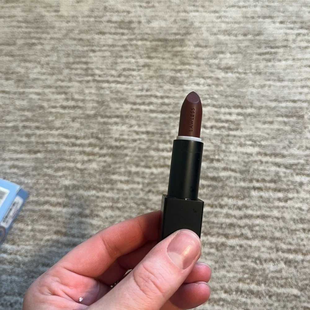 LAWLESS satin luxe classic cream lipstick